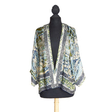 Load image into Gallery viewer, Short Kimono (+)