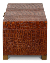 Load image into Gallery viewer, Lyle Leather Box