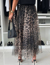 Load image into Gallery viewer, Leopard Print Tulle Overlay Midi Skirt