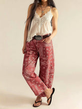 Load image into Gallery viewer, Denim Paisley Print Jeans (+)