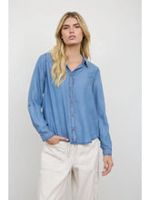 Load image into Gallery viewer, Chambray Collared 3/4 Tab Sleeve Button Down