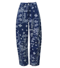 Load image into Gallery viewer, Denim Paisley Print Jeans (+)