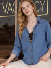 Load image into Gallery viewer, Chambray Collared 3/4 Tab Sleeve Button Down