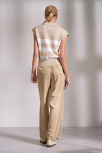 Load image into Gallery viewer, Sleeveless Collared Sweater