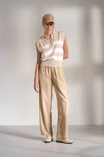 Load image into Gallery viewer, Sleeveless Collared Sweater