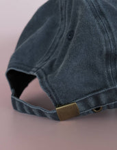 Load image into Gallery viewer, Embroidered Oyster Hat