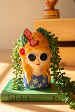 Load image into Gallery viewer, Ceramic Lady Vases Set