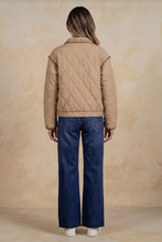 Load image into Gallery viewer, Quilted Corduroy Trim Jacket