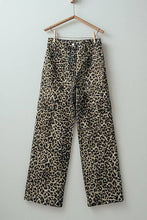 Load image into Gallery viewer, Savanna Cropped Cargo Pants