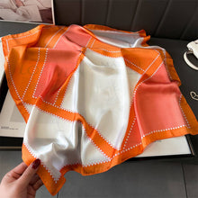 Load image into Gallery viewer, Geometric Colorblock Scarf