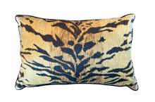 Load image into Gallery viewer, Le Tigre Pillow