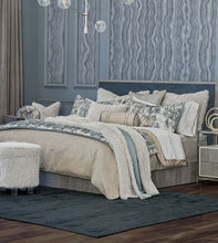 Load image into Gallery viewer, Zeylin Faux Fur Throw